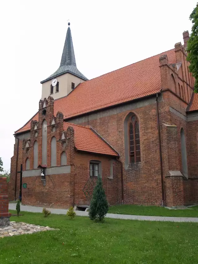Kościół Parafialny św. Michała Archanioła w Skarszewach