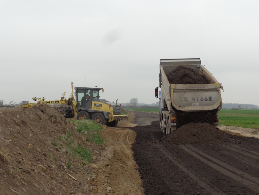 Budowa autostrady A1 Piotrków - Kamieńsk. Tak postępują...