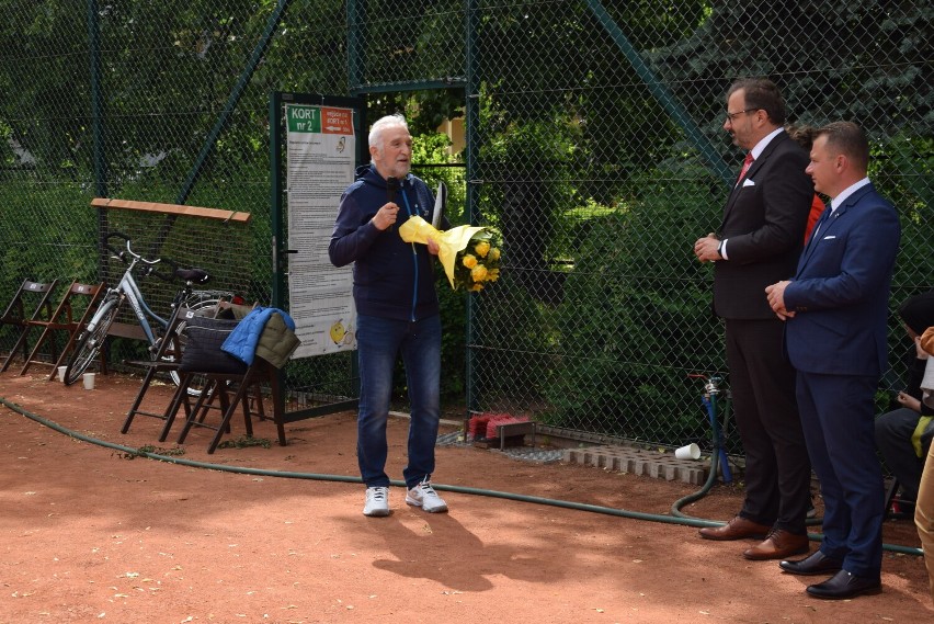 Uczył grać w tenisa pokolenia Zawiercian, którzy teraz...