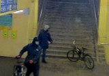 Gdyńscy policjanci szukają tych mężczyzn. Mogą mieć związek z kradzieżą ZDJĘCIA