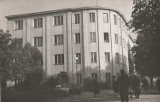 Zakładowy Dom Kultury Huty Ostrowiec na starych zdjęciach. Minęło 70 lat od jego otwarcia. Tak kiedyś wyglądał
