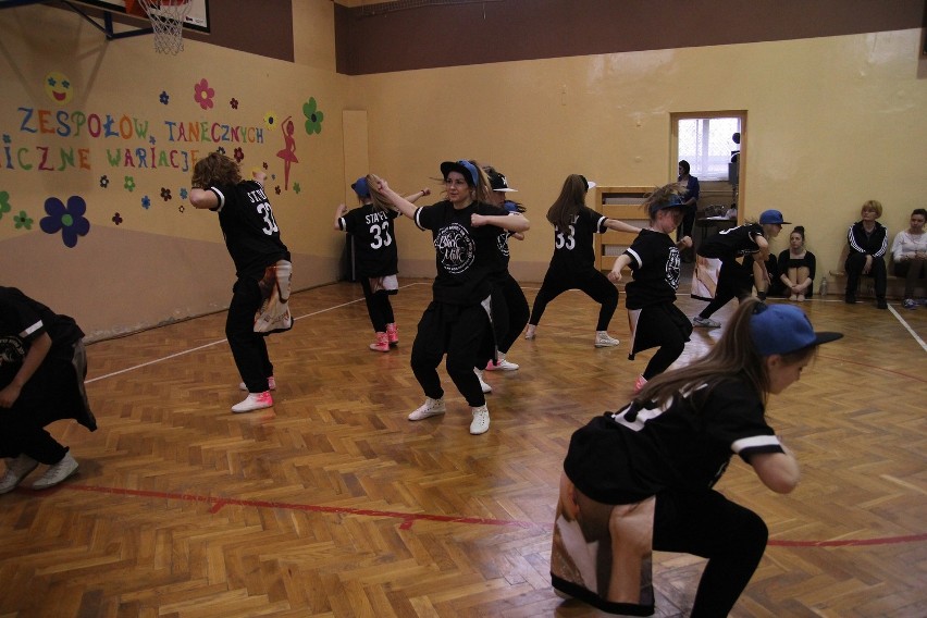 Szkoły Żory: Przegląd taneczny Muzyczne wariacje w I LO w Żorach. Zobacz FOTO