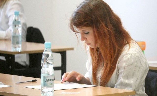 Absolwenci Liceum Ogólnokształcącego Uniwersytetu Łódzkiego, którzy chcą dostać się na studia humanistyczne, pisali maturę z języka polskiego na poziomie rozszerzonym.