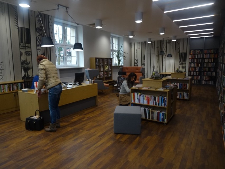 Wolsztyn: uroczyste otwarcie Biblioteki Publicznej po remoncie. Zobaczcie, jak wygląda w środku