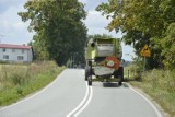 Uważajcie na kombajny zbożowe i maszyny rolnicze na drogach!