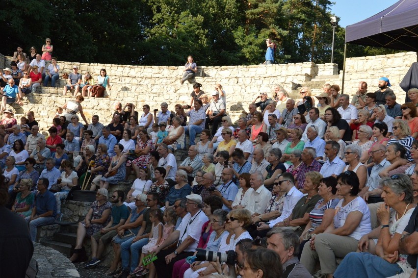 Koncert „Pan Moniuszko zaprasza do tańca” w amfiteatrze...