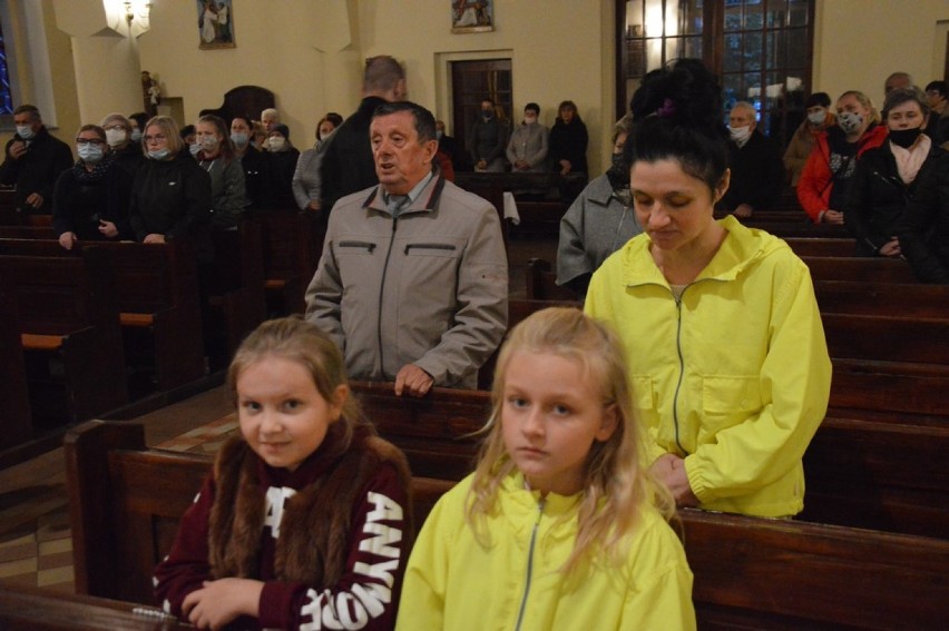 Piesi pielgrzymi z Dzierżaw modlili się za zmarłego 2 lata...