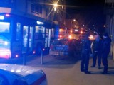 Atak na kierowcę autobusu w Warszawie. "Bił, wyzywał, groził śmiercią i zdemolował radiowóz". 22-latek w rękach policji