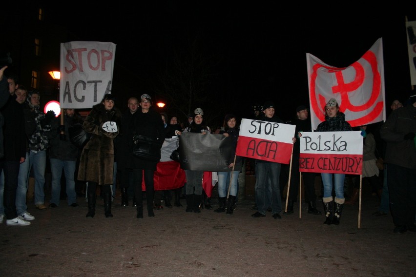 Czytaj o łódzkim proteście przeciw ACTA: Łodzianie przeciw...