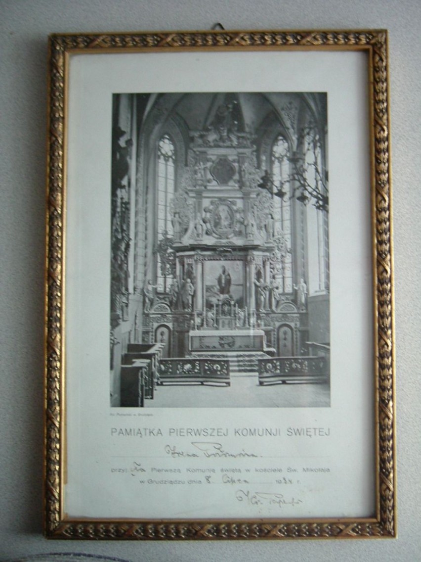 5.      Pamiątkowy dyplom z I Komunii Św., z 1934 r., ze zdjęciem ołtarza głównego w  kościele św. Mikołaja w Grudziądzu.