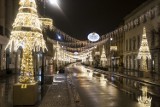 Iluminacja świąteczna w Warszawie 2018. Tak wyglądają miliony lampek bez tłumów [ZDJĘCIA]
