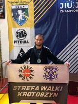 Srebrny medal dla Mikołaja Ratayczyka na Mistrzostwach Europy w Brazylijskim Jiu Jitsu [ZDJĘCIA]