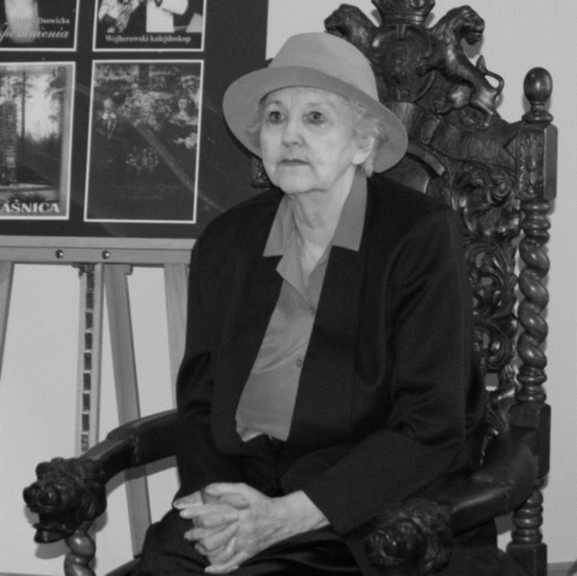 W lipcu b.r. pożegnaliśmy red. Reginę Osowicką, wybitną  wejherowiankę, dziennikarkę, publicystkę, pisarkę i działaczkę regionalną.  Odeszła w wieku 82 lat.