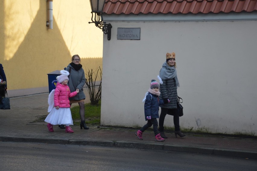 Orszak Trzech Króli 2018 przeszedł ulicami Łowicza [Zdjęcia]