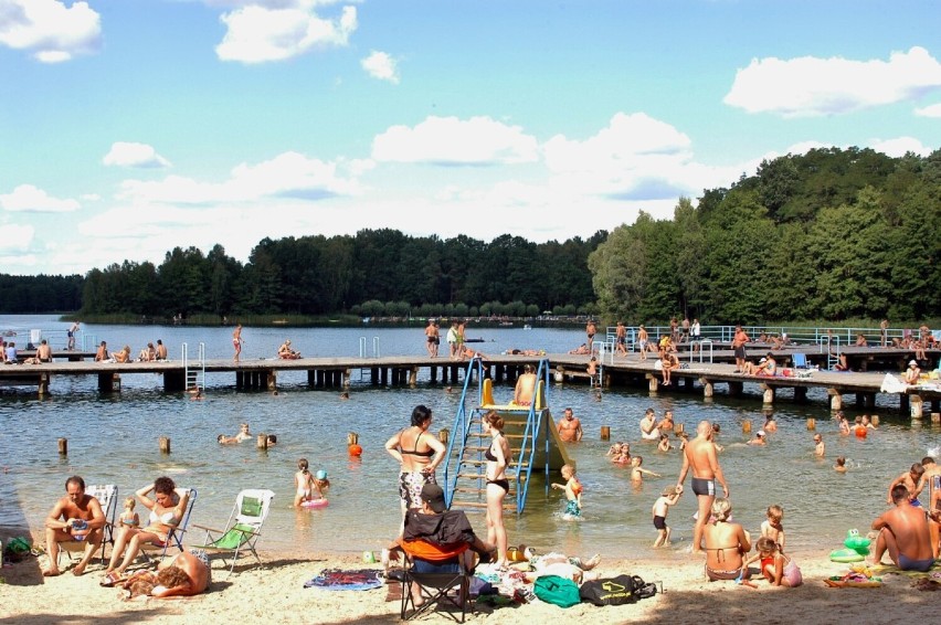 2009 rok - zdjęcia z plaży kąpieliska w Łochowicach.