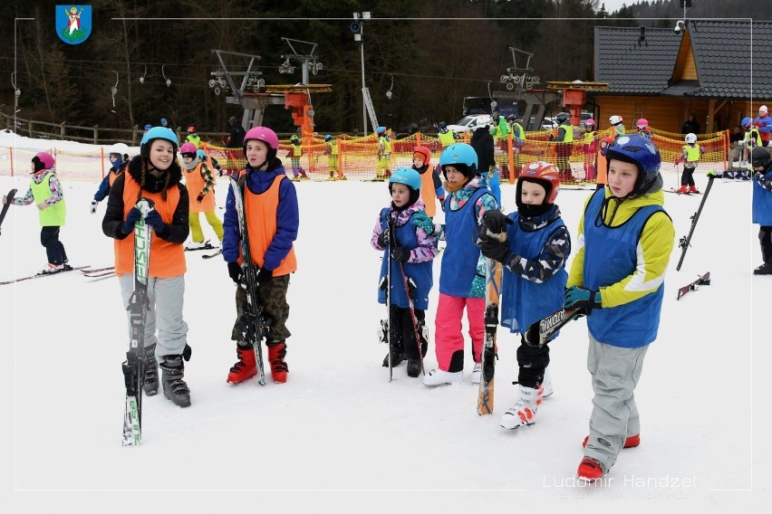 Cieniawa. Prezydent Ludomir Handzel odwiedził młodych narciarzy na stoku 