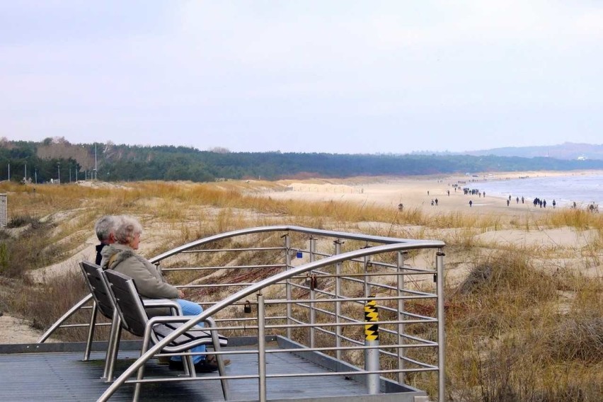 Pogoda nad morzem szaleje. W Świnoujściu była już wiosna, a teraz wróciła zima