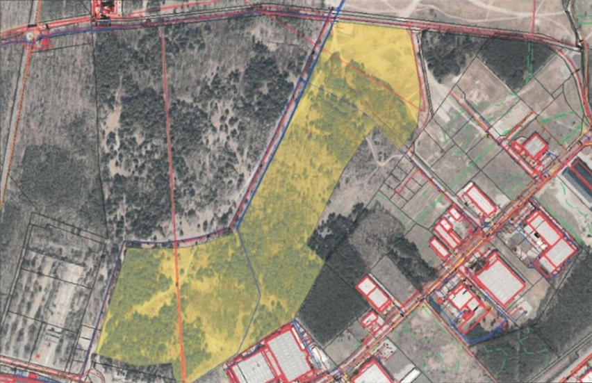 Kolorem żółtym zaznaczono 32-hektarową działkę, którą miasto...