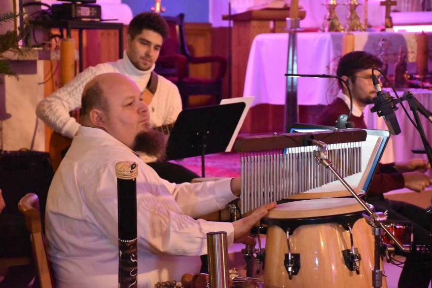 Schola Lenartowicka i zespół Sound of Heaven zaprezentowali najpiękniejsze kolędy w kościele MB Częstochowskiej