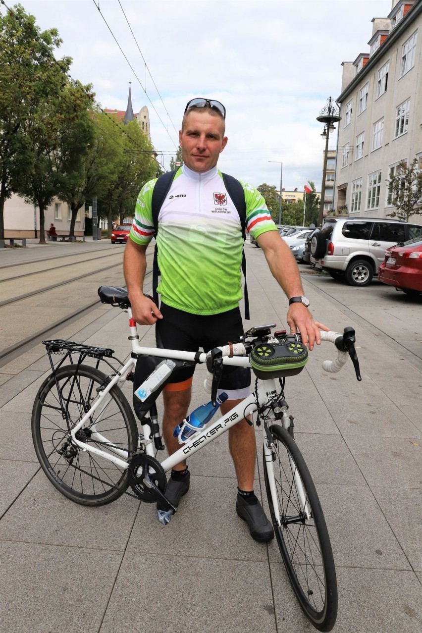Mariusz Pastuszka objechał rowerem całą Polskę, dojechał też...