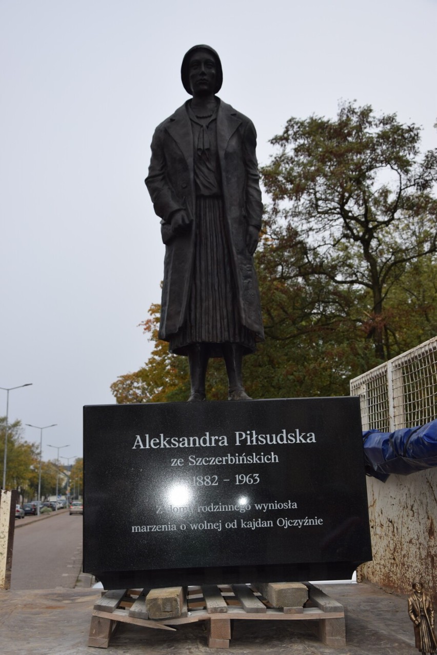 Pomnik Aleksandry Piłsudskiej jest już gotowy