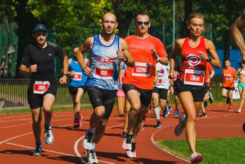 1Mila. Udany debiut imprezy w Krakowie! Biegacze i organizatorzy spisali się na medal ZDJĘCIA