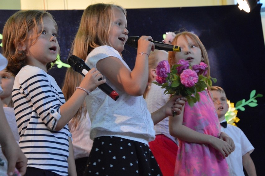 Koncert z okazji Dnia Matki w Szkole Podstawowej nr 12 w Bełchatowie