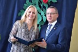 Wojewódzkie obchody Dnia Edukacji Narodowej w Sieradzu. Wręczono nagrody łódzkiego marszałka ZDJĘCIA