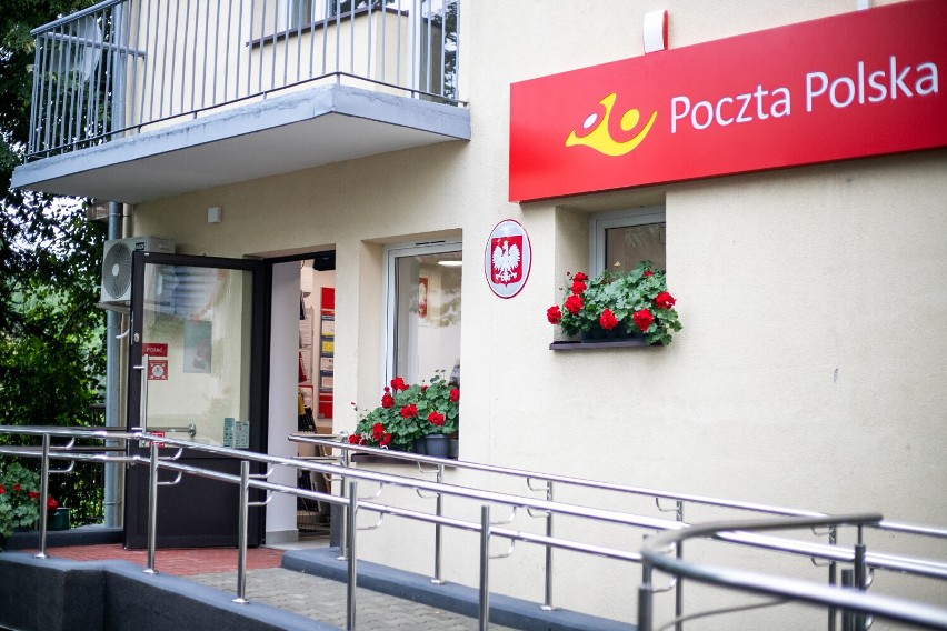 Nowa placówka poczty w Szczyrzycu już działa