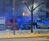 Nocny pożar mieszkania przy ul. Ratowników w Polkowicach. Jedna osoba została poszkodowana