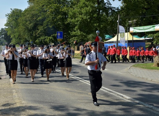 Dożynkowy korowód w Polance Wielkiej