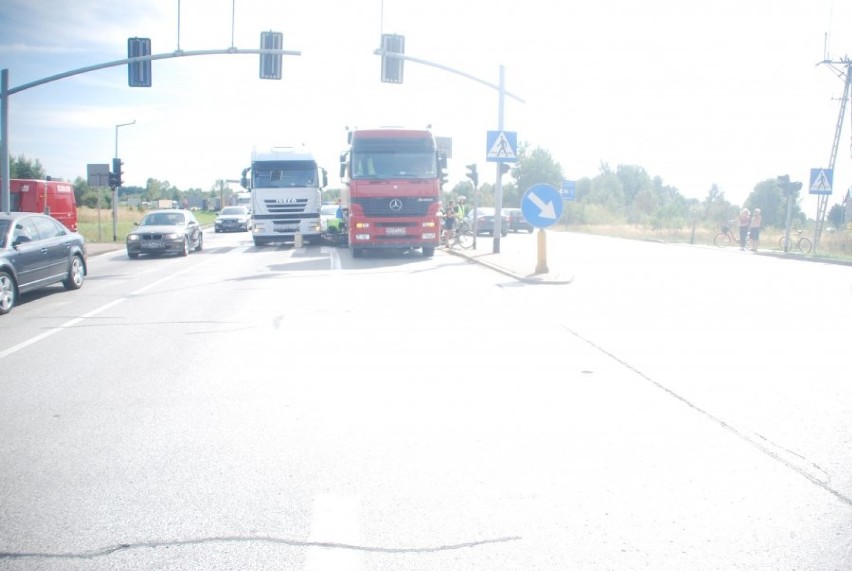 Wypadek na DK-1 w Koziegłowach. Rannego motocyklistę zabrał śmigłowiec [FOTO]