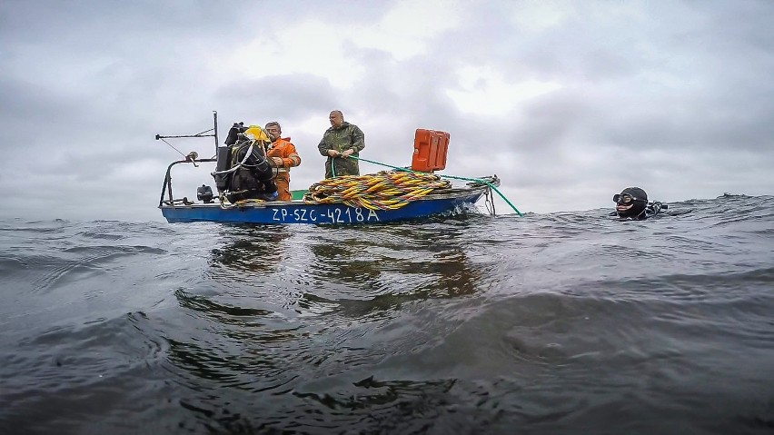 700 kg torpeda lotnicza wydobyta z Miedwia [ZDJĘCIA]