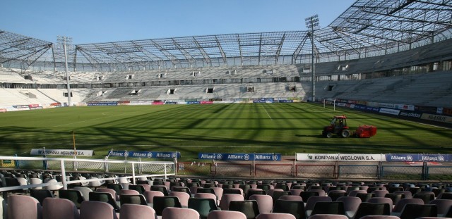 Budowa stadionu w Zabrzu (zdjęcia z końca października 2013)