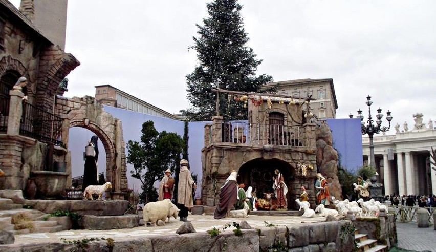 Szopka Bożonarodzeniowa na placu Świętego Piotra w Watykanie (2014 r.)