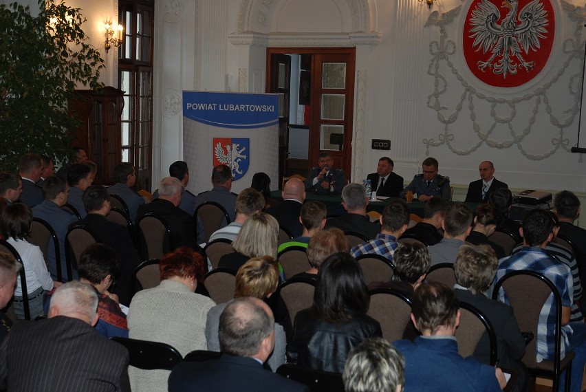 W Lubartowie odbyła się policyjna debata o bezpieczeństwie.