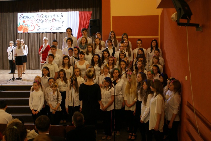 Zobaczcie jak bawili sie uczestnicy majówki zorganizowanej przez Dom Kultury w Koszęcinie [FOTO]