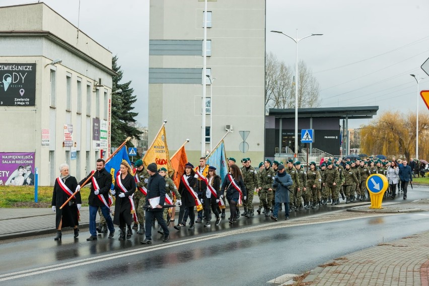 Przekazania sztandarów  "Solidarności" Starostwu Powiatowemu ZDJĘCIA