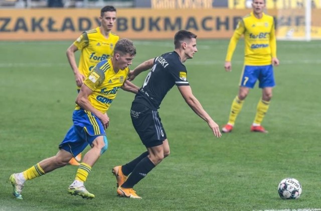 Po remisie u siebie z Łódzkim Klubem Sportowym żółto-niebiescy wybierają się do Olsztyna na mecz ze Stomilem. Tym razem postarają się sięgnąć po zwycięstwo.