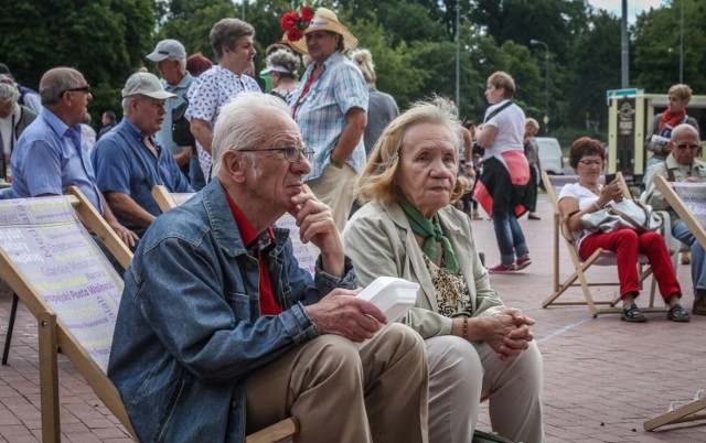 Emerytura 2023. Kiedy najlepiej przejść na emeryturę? Miesiąc, kiedy chcemy przejść na emeryturę jest bardzo istotny. Wiemy, w którym miesiącu najlepiej odejść na emeryturę! Sprawdźcie!

WIĘCEJ NA KOLEJNYCH STRONACH>>>

