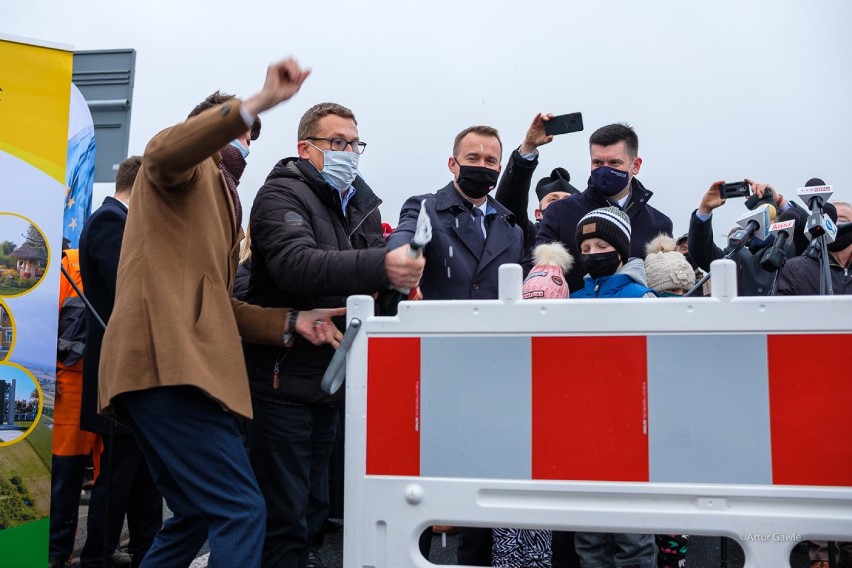 Z Tarnowa bliżej do Warszawy po otwarciu nowego mostu na Wiśle w Borusowej! Nowe połączenie Małopolski ze Świętokrzyskiem [ZDJĘCIA]