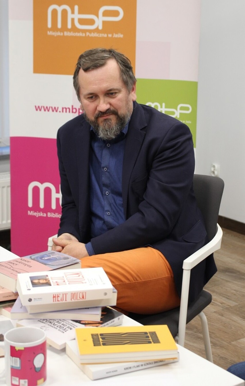 Piotr Marecki w jasielskiej bibliotece o współczesnej literaturze