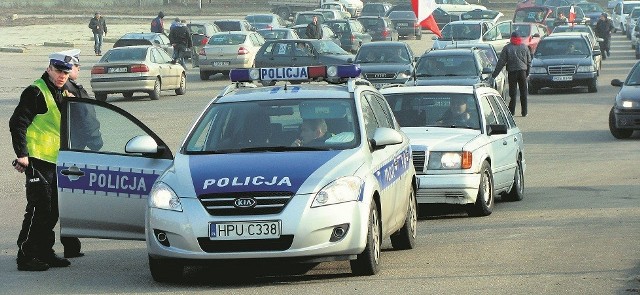 W Ostrowie akcja protestacyjna rozpoczęła się i zakończyła na placu przy dworcu autobusowym