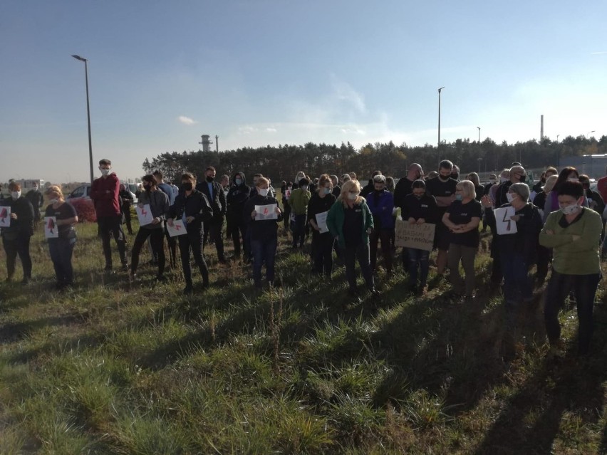 Włocławek. Strajk kobiet we Włocławku. Pracownicy Wiki SGF odeszli od stanowisk pracy na znak protestu
