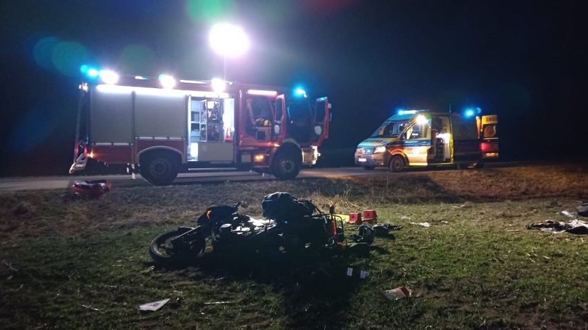 Groźnie wyglądający wypadek w Stubnie pod Przemyślem. Ranny motocyklista trafił do szpitala [ZDJĘCIA]