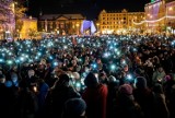 Poznań: Pogrzeb Pawła Adamowicza będzie można oglądać na placu Wolności. Stanie tam telebim