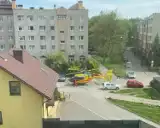 Wypadek w Trzebini. Na ul. Grunwaldzkiej samochód osobowy potrącił dwie osoby. Na miejscu lądował helikopter LPR