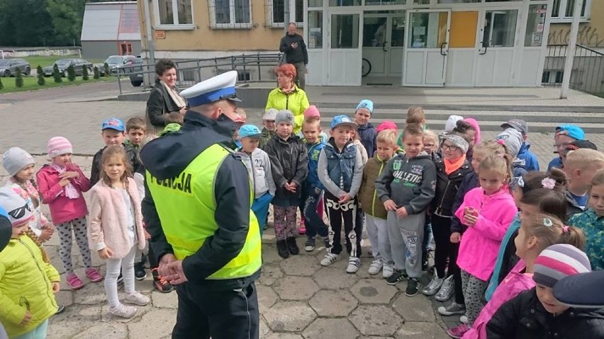 "Bezpieczna droga do szkoły" w Kraśniku. Uczyli dzieciaki zasad bezpieczeństwa w ruchu drogowym FOTO