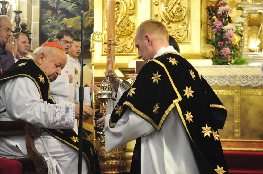 Dzień Zaduszny na Wawelu. Modlitwa za królów i bohaterów narodowych [ZDJĘCIA]