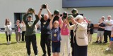 Seniorzy z Dziennego Domu Pomocy w Oświęcimiu bawili się razem z uczniami Szkoły Podstawowej Sportowej nr 8. Zobaczcie zdjęcia